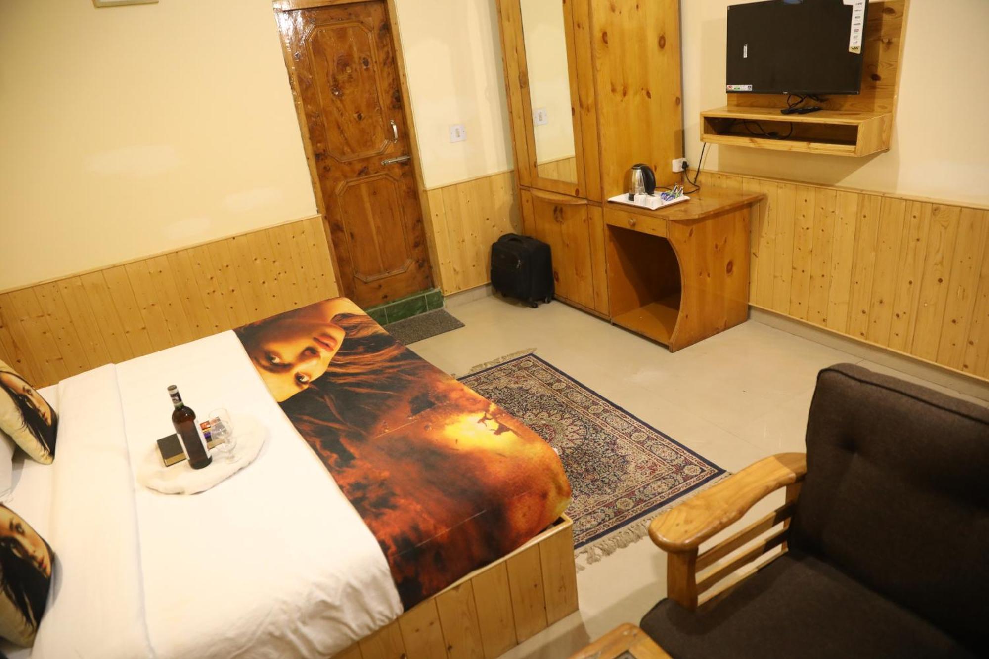Hotel Purnima Riverside Kasol Exterior photo